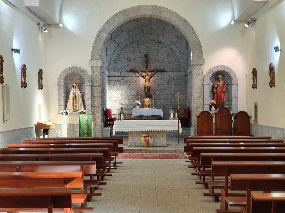Interior Parroquia de San Pedro Zarzalejo