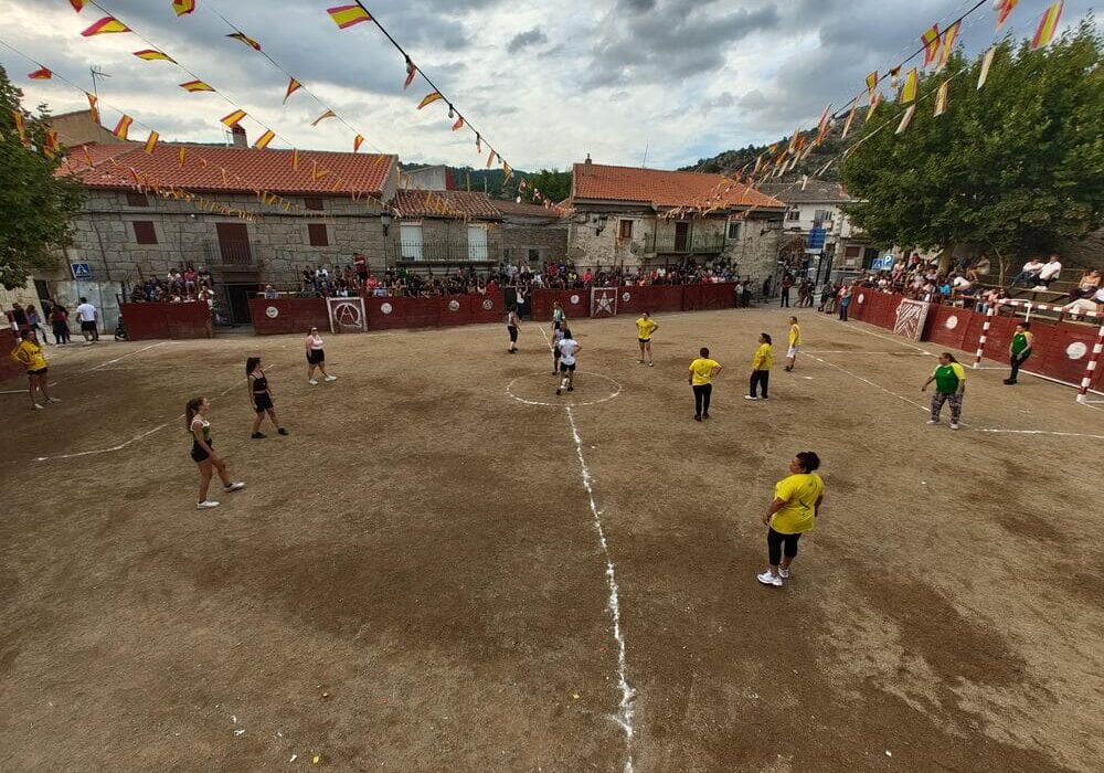 Partido de mozas vs casadas Zarzalejo