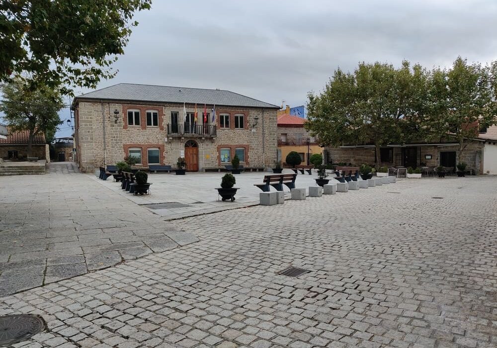 Plaza de la Constitución Zarzalejo 2